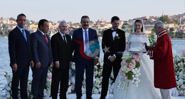 Fenerbahçe'nin Yıldızı İsmail Yüksek Dünyaevine Girdi: Dev İsimler Şahitlik Yaptı