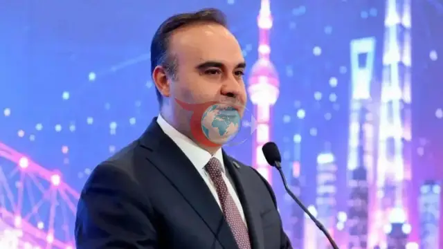 Demirgazyk polýusdaky türk alymlary: Deňiz buz liniýasy ullakan ekspedisiýa ýetdi