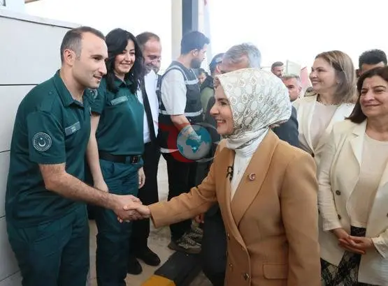 Bakan Göktaş Kapıkule'de Gurbetçileri Karşıladı: "Vatandaşlarımız Başımızın Tacı"