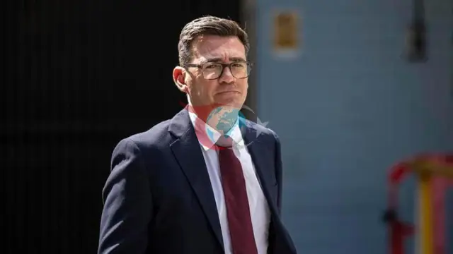 İngiltere'de Andy Burnham Dönemi Başladı: Kral'dan Hükümeti Kurma Görevini Aldı