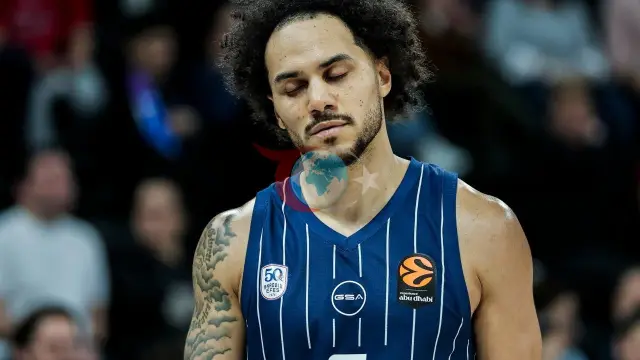 Shane Larkin'den Anadolu Efes Yönetimine Sert Sitem: "Söz Verdiler Ama Zemin Ayağımın Altından Kaydı"
