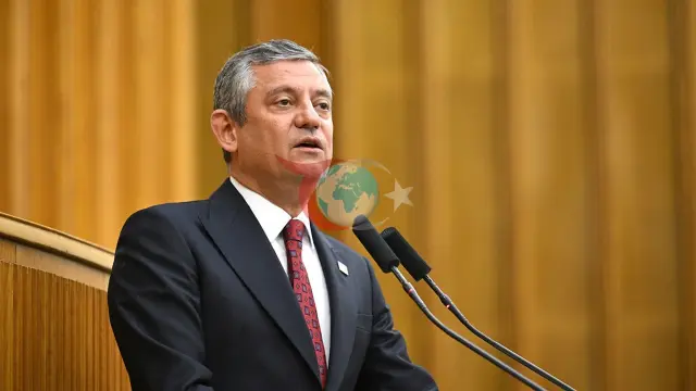 O'zg'ur O'zel CHP bilan xayrlashdi: "Ertaga yangi partiyamizni tuzamiz"
