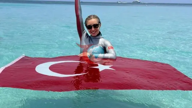 Şahika Ercümen Antalya Kaş'ta Çifte Altınla Zirvede: Türkiye Şampiyonası'nda Büyük Başarı