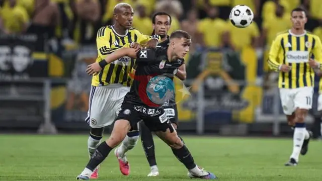 Fenerbahçe Devler Ligi Kapısını Araladı: Sturm Graz Engelini Geçen Sarı-Lacivertliler Play-Off Turunda!