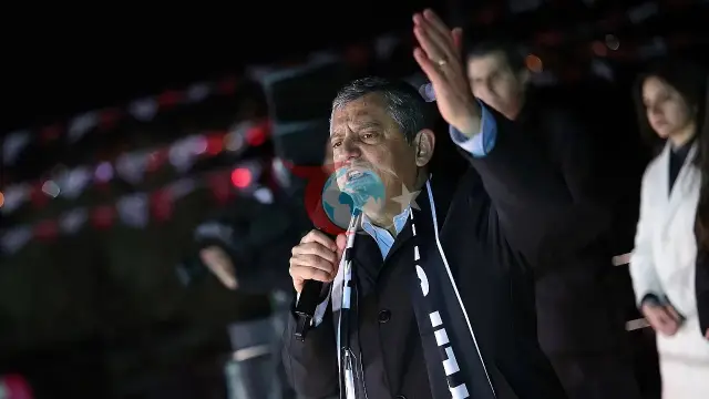 O'zgur O'zelning Hataydagi tarixiy "Xalq irodasi" nashri: "Saylov qutisi natijalarini tashlab ketishiga yo'l qo'ymaymiz!"