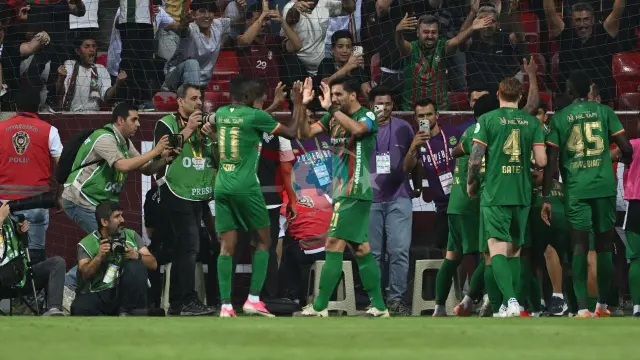 Amed Süper Lig'e Fırtına Gibi Başladı: Erzurumspor'u 3 Golle Geçti
