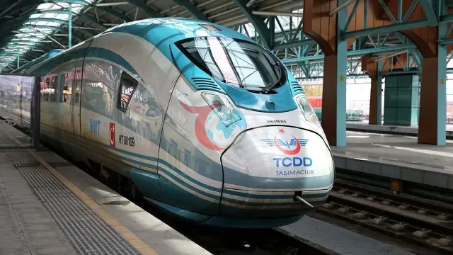 YHT Bilet Fiyatlarına Yeni Zam: İşte Ankara, İstanbul, Konya ve Sivas Güncel Sefer Ücretleri