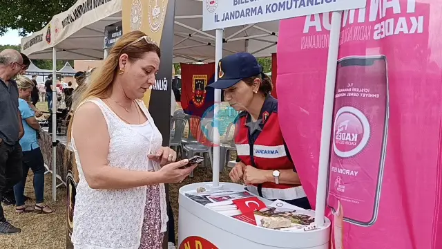 Kınık Çömlekçilik Festivali’nde Kadınlara Güvenlik Kalkanı: 500 Kadına KADES Anlatıldı