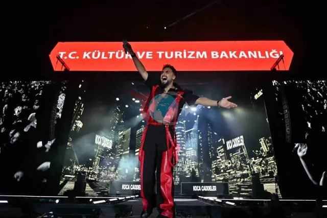 Ərzurum Kültür Yolu Festivalında Sepho Küləyi: On Minlərlə Bir Ürək Oldu