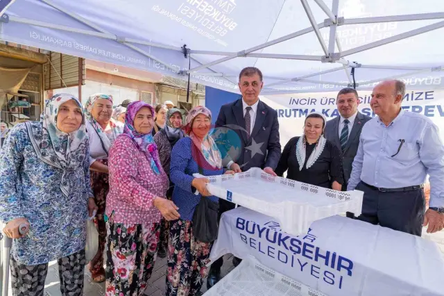 Izmir şäher häkimliginiň injir öndürijilerine uly goldaw: 10 müň kerewet paýlanýar