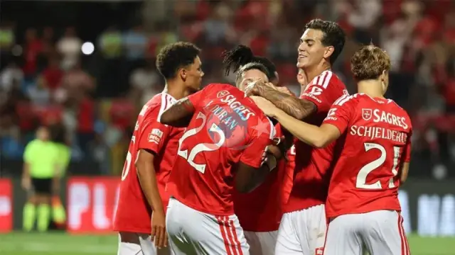 Benfica Gol Oldu Yağdı! Casa Pia Deplasmanında Tarihi 7-0'lık Zafer