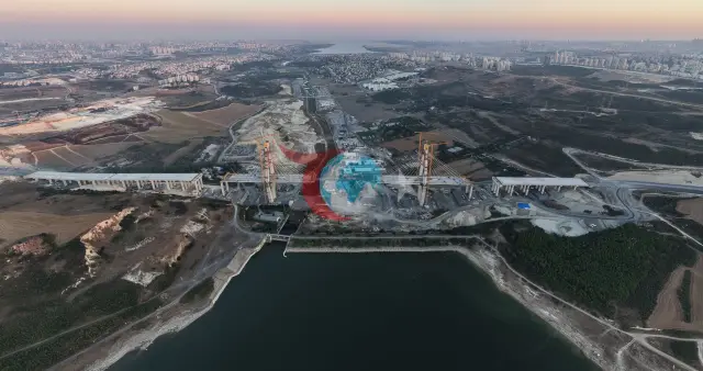 Kanal İstanbul'un İlk Köprüsü Sazlıbosna'da Milimetrik Mesai: 250 Tonluk Dev Tabliyeler Havada