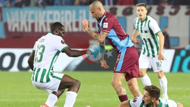 Trabzonspor Avrupa Sahnesinde: Ferencvaros ile Kritik Play-Off Mücadelesi