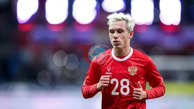Галатасарайдың жаңа 10 нөмірі бар: Алексей Батраков Ыстамбұлға келеді!