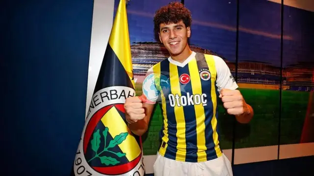 Fenerbahçe, Omar Fayed'in Frosinone'ye Transferini Resmen Açıkladı: Mısırlı Stoper İtalya Yolcusu