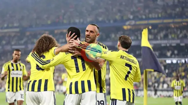 Fenerbahçe Konyaspor Maçı İlk 11'leri Belli Oldu! Dev Mücadelede Kadrolar Açıklandı