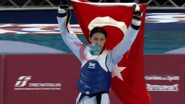 Elif Sude Akgül'den Altın Madalya! Taranto 2026'da Şampiyonluk Kürsüsünde