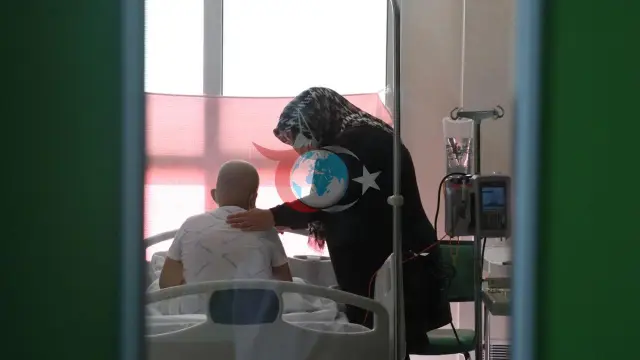 Lösemili Ertuğrul ve Annesinin Hastane Odasındaki 9 Aylık Sevgi Nöbeti
