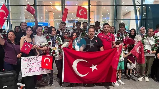 Avrupa'yı Sallayan İşitme Engelli Milli Sporculara Ankara'da Coşkulu Karşılama