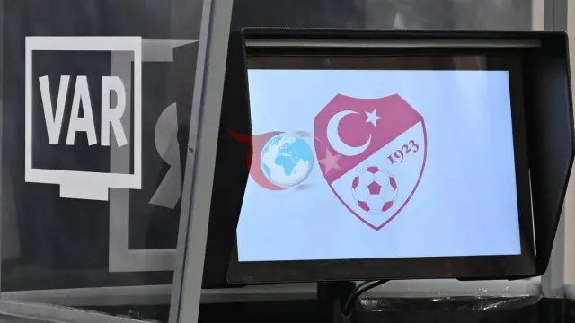 Самсунспор - Фенербахче матчындағы шетелдік VAR шешімі: голландиялық Ричард Мартенс кезекшілікте