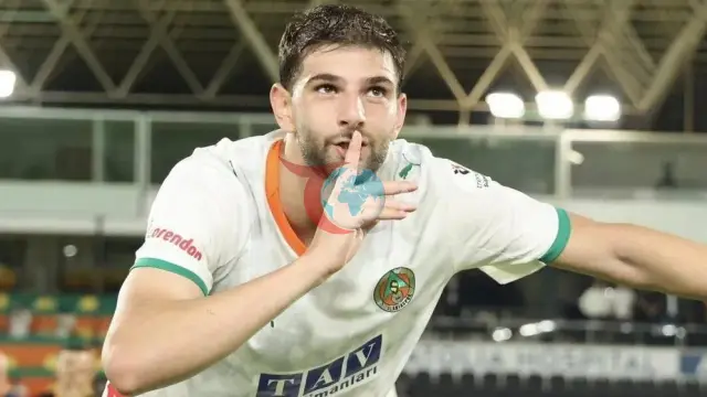 Süper Lig Devleri Peşindeydi: Beşiktaş 22 Yaşındaki Stoper Ümit Akdağ Transferini Bitirdi