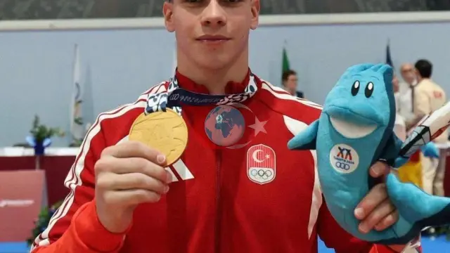 İzmir'in Gururu Altan Doğan'dan Taranto 2026'da Tarihi Başarı: Akdeniz Oyunları'nda Çifte Altın!