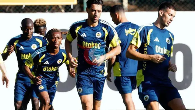 Fenerbahçe'de Dev Derbi Öncesi Nefes Kesen Prova: İsmail Kartal'dan Taktik Çıkarma