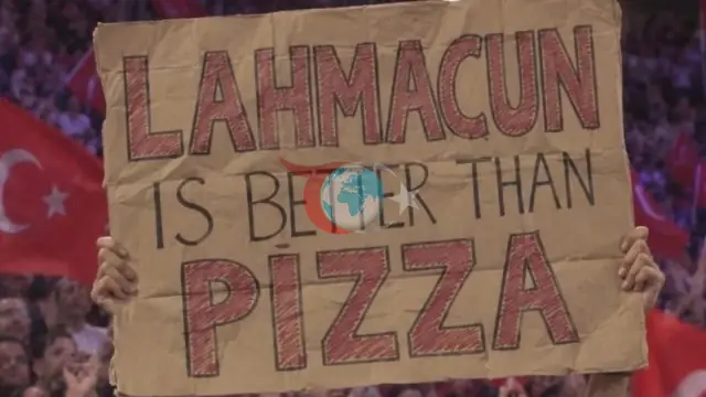Filenin Sultanları Avrupa'nın Zirvesinde: İtalya Finaline Damga Vuran 'Lahmacun' Pankartı!