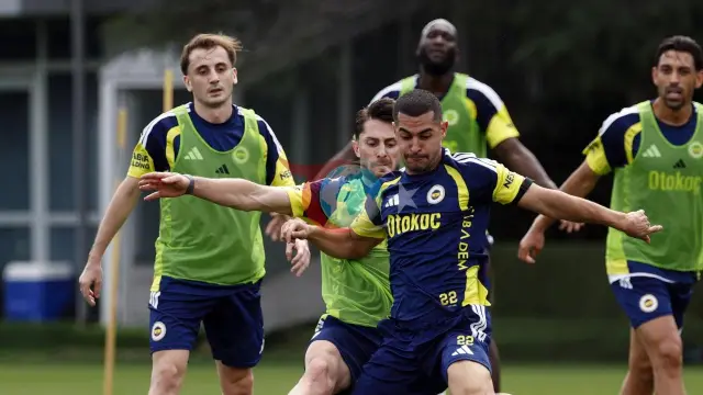 Fenerbahçe'de Roma Hazırlıkları Tam Gaz: Dev Maç Öncesi Samandıra'da Yoğun Mesai