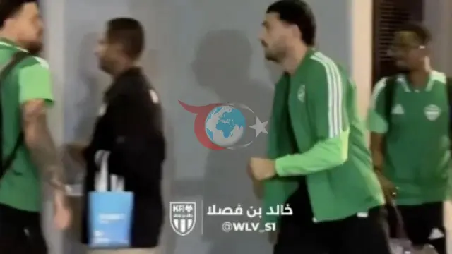 Merih Demiral'ı Çıldırtan Paylaşım: Milli Futbolcu Rakip Soyunma Odasını Bastı!