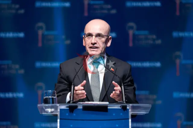 Bakan Şimşek'ten Kararlı Ekonomi Mesajları: Kur Rejimi ve Enflasyon Spekülasyonlarına Son Nokta