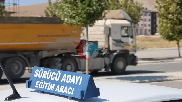 Ehliyet Alacaklar Dikkat: Sosyal Medyadaki "Joker Aday" Tuzağına Geçit Yok!