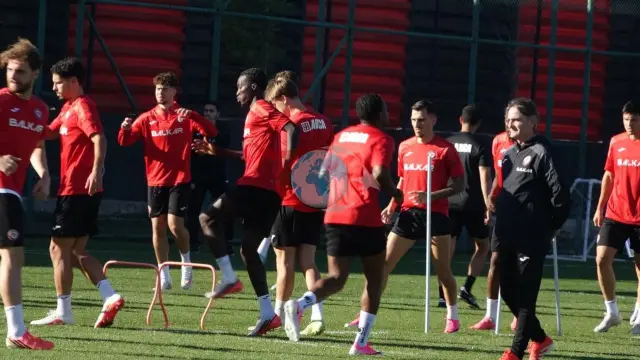 Trendyol Süper Lig'de Karadeniz Derbisi: Samsunspor ile Arca Çorum FK 3 Puan İçin Sahada