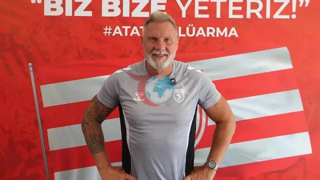 Thorsten Fink'ten Çorum FK Maçı Öncesi Net Mesajlar: "Sert Antrenman Yapıyoruz Ama Abartmıyoruz"