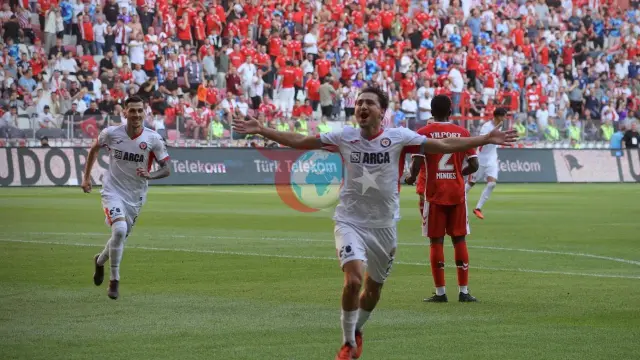 Cengiz Ünder Yıldızlaştı, Çorum FK Samsun Deplasmanında Gol Yağdırdı: 5-1
