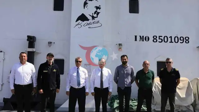 KKTC Başbakanı Ünal Üstel Girne Açıklarındaki Gemi Kazası Arama Çalışmalarını İnceledi