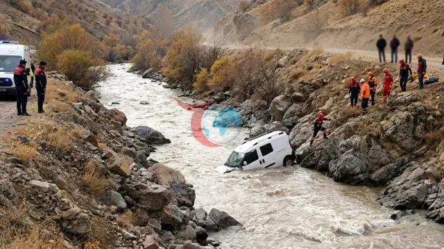 Malatya’da Feci Kaza: Hafif Ticari Araç Tohma Çayı’na Uçtu, 1 Ölü, 1 Yaralı