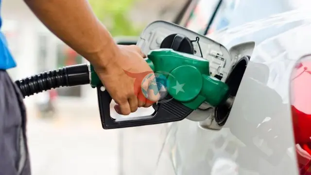 Motorinde Tarihi Eşik Aşılacak Şekilde Büyük Zam: Litre Fiyatı Tüm Türkiye'de 100 TL'yi Geçti!