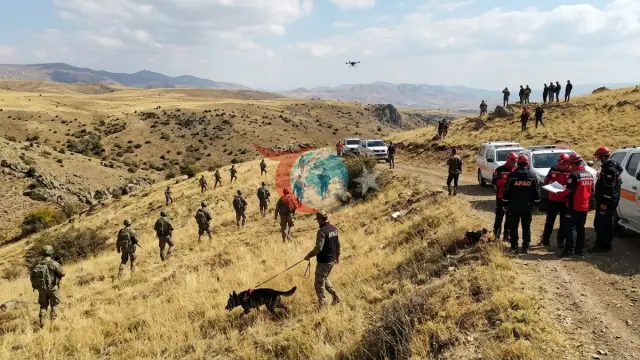 Sivas'ta 11 Aylık Büşra Bebek Gizeminde Arama Çalışmaları Sürüyor: Anne ve Baba Dahil 6 Kişi Tutuklandı