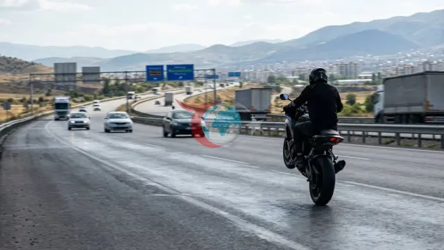 Malatya'da Akıllara Durgunluk Veren Tehlike: Tek Teker Üzerinde Ölümle Dans!