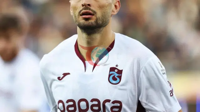 Trabzonspor'da Şok Gelişme: Okay Yokuşlu Galatasaray Derbisi Öncesi Ameliyat Oldu!