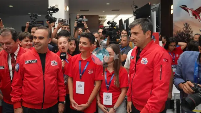 TEKNOFEST 2026 Coşkusu Diyarbakır'da: Bakan Kacır ve Selçuk Bayraktar Gençlerle Buluştu
