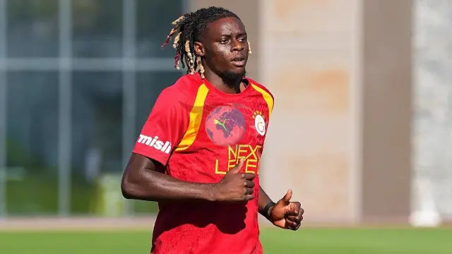 Fransiýadan Galatasaraýyň ýaş ýyldyzy Lesli Ugoçukwuna milli çakylyk!