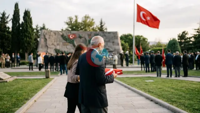 Cumhurbaşkanlığı İletişim Başkanı Duran’dan 19 Eylül Gaziler Günü Mesajı: "Emanetleri Başımızın Tacıdır"