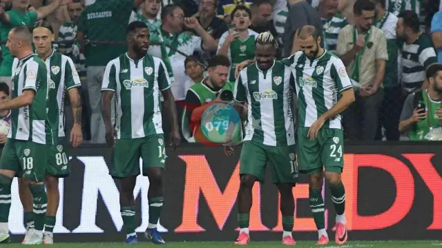 1. Lig'de Zirve El Değiştirdi: Bursaspor Deplasmanda Geri Dönerek Liderliği Kaptı!