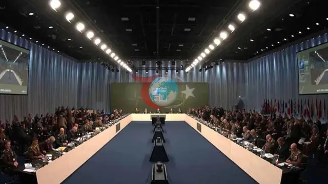 NATO Zirvesinde Kritik Savunma Diplomasisi: Orgeneral Selçuk Bayraktaroğlu Kopenhag'da Temaslarda Bulundu