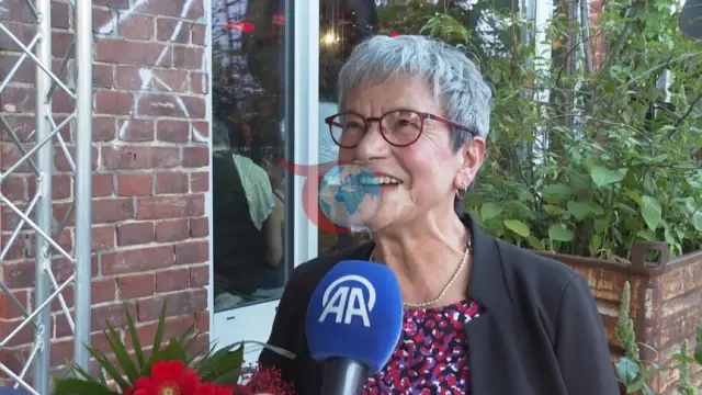 Berlinde taryh döreden Elif Eralpyň saýlaw ýeňşi, ejesi Hülýa Eralpy gözýaşlaryna getirdi