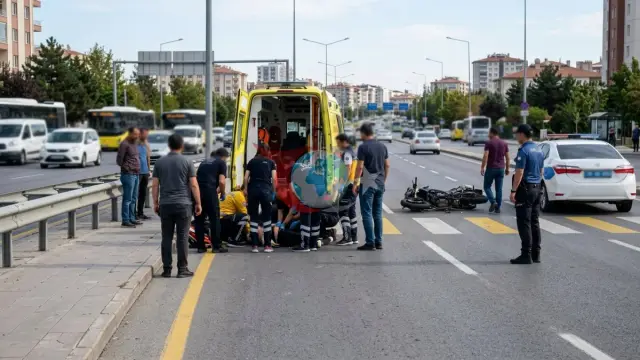 Анкарадағы жан түршігерлік апат: жолдан өтпек болған жас қызды курьер қағып кетті! Камерадағы сол сәттер