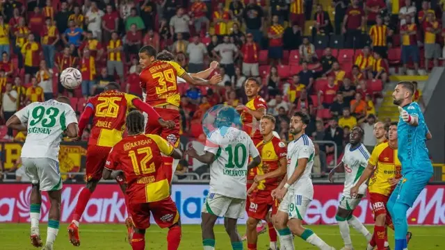 Göztepe’de Savunma Alarmı Veriyor: Kaleci Değişimi de Çare Olmadı