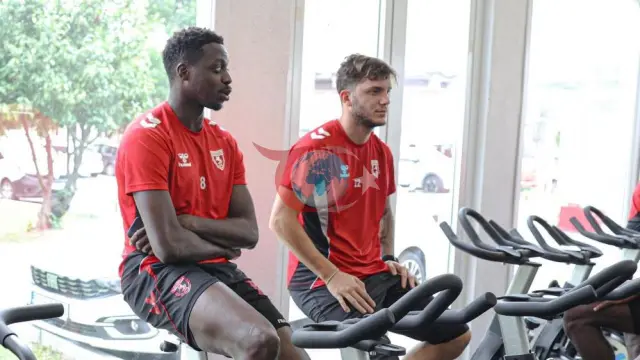 Samsunspor'da Trabzonspor Maçı Mesaisi Başladı: Kırmızı-Beyazlılarda Kritik Milli Ara Planı